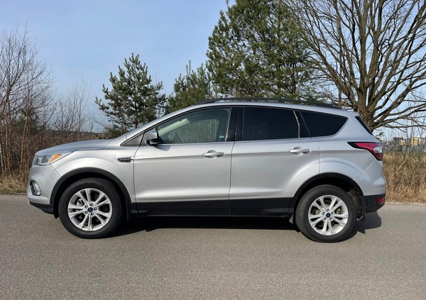 Ford Escape cena 66000 przebieg: 75500, rok produkcji 2018 z Sochaczew małe 277